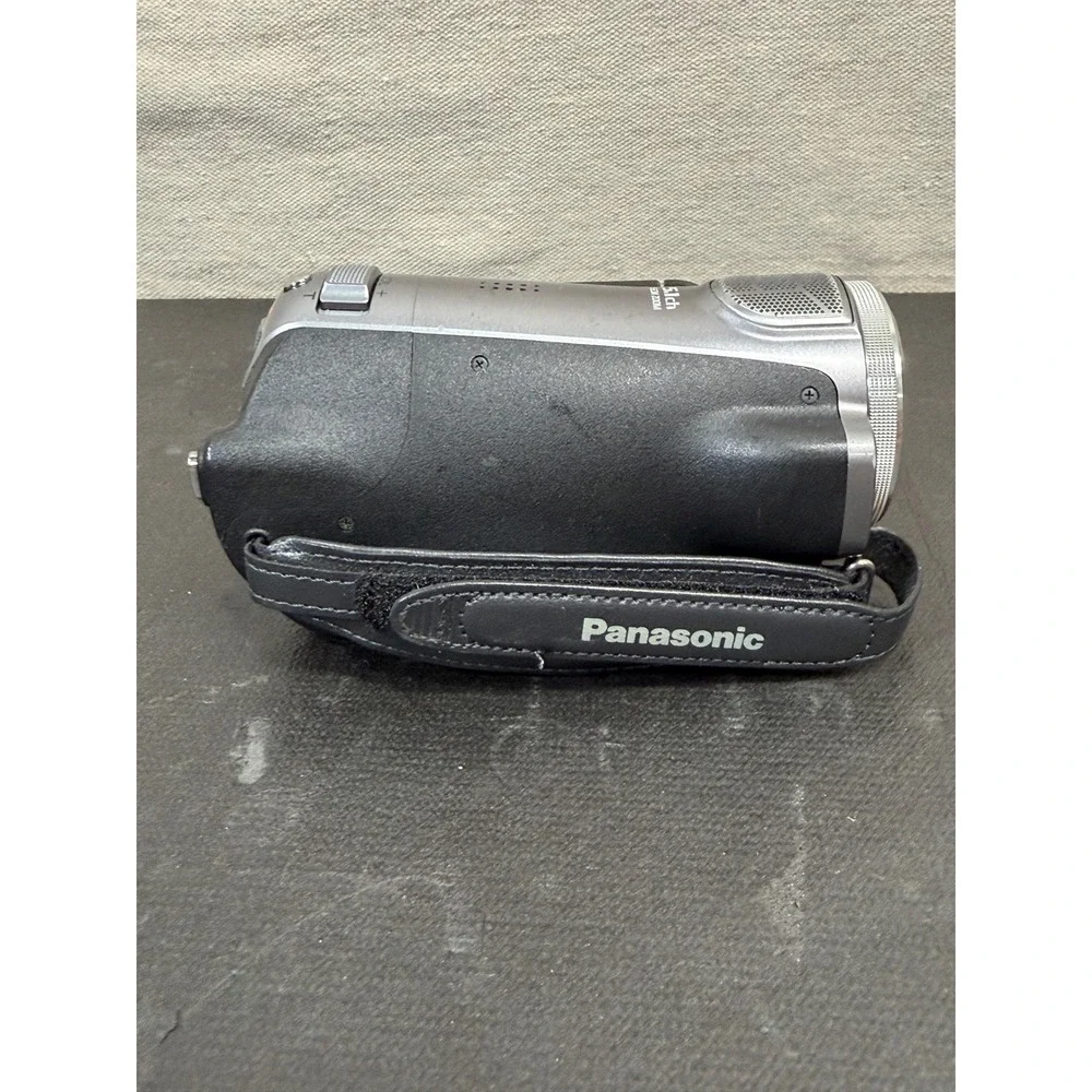 Panasonic HDC-SD9 3CCD HD Camcorder Leica Lens UNTESTED AS-IS Parts Repair
